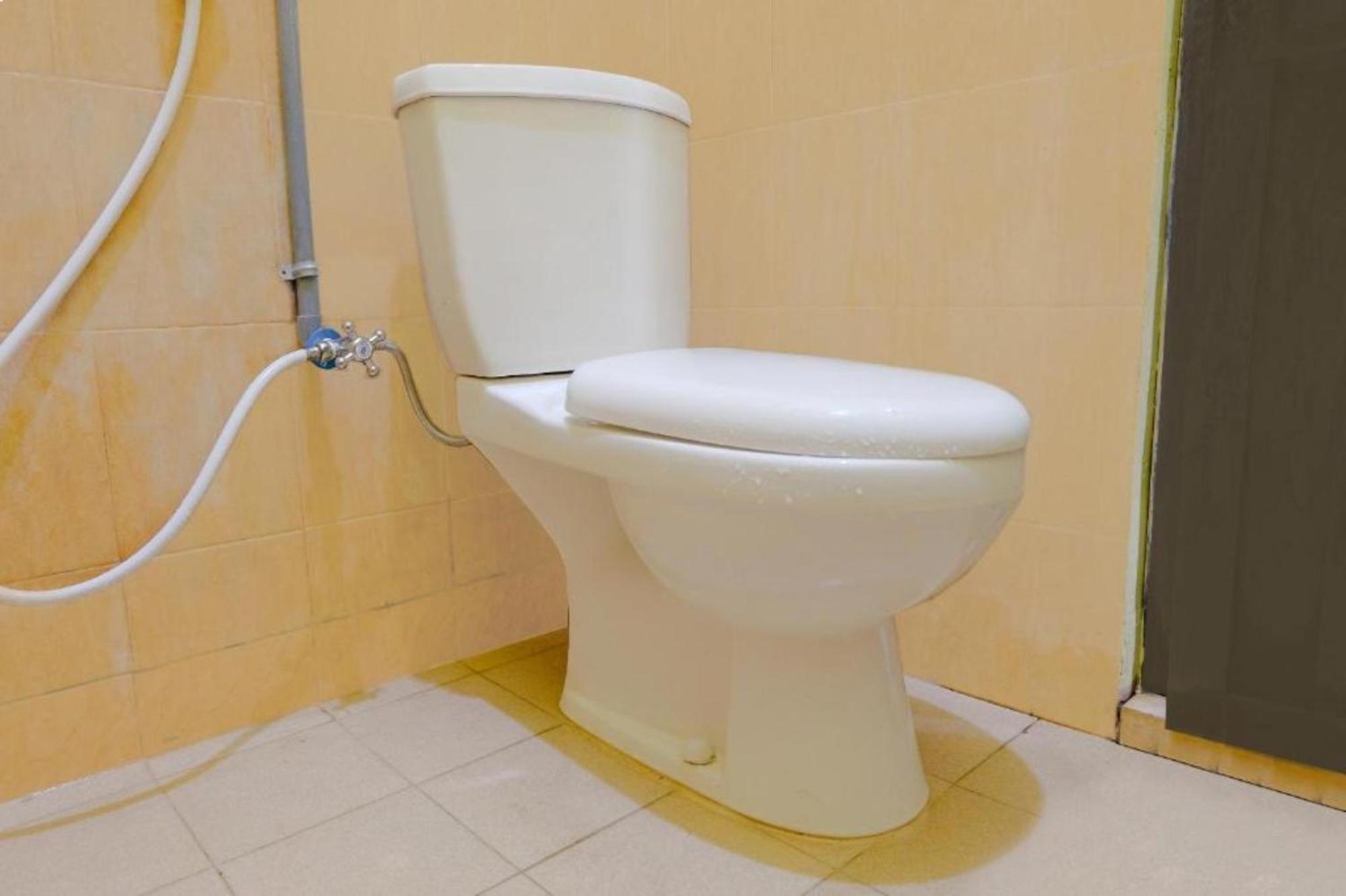 Oyo 1784 Hj. Aniek Residence Madiun Εξωτερικό φωτογραφία